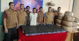 নারায়ণগঞ্জে ৫২ কেজি গাঁজা ও ৫২০ বোতল ফেন্সিডিলসহ গ্রেপ্তার ১